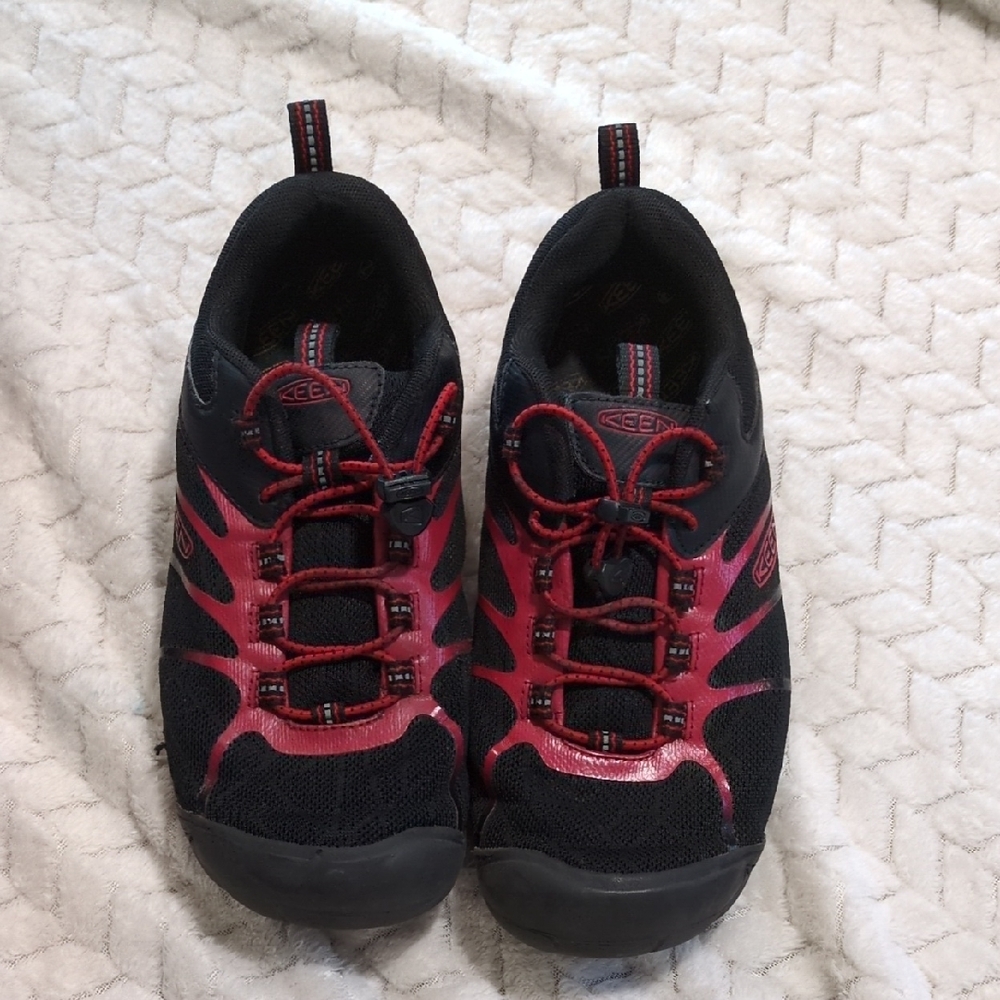Keen Kids Black and Red Sneakers
